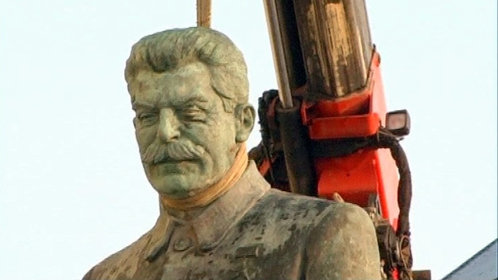 Stalin_socha_obesená_Bratislava